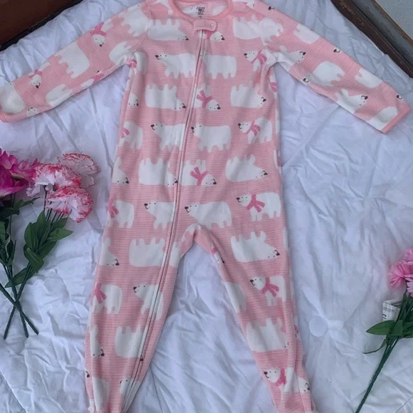 Bundle 4 pieces pajamas girls size 4 T - Picture 2 of 11